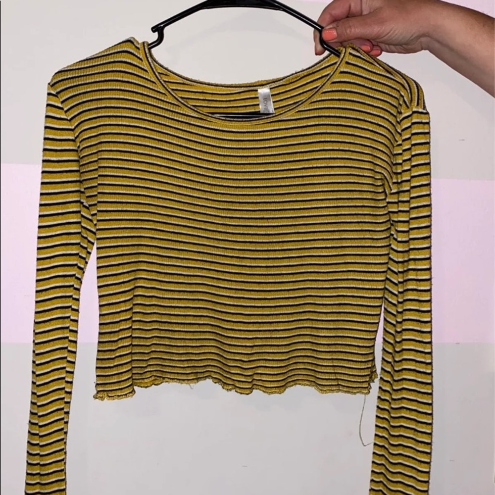 Long sleeve crop top